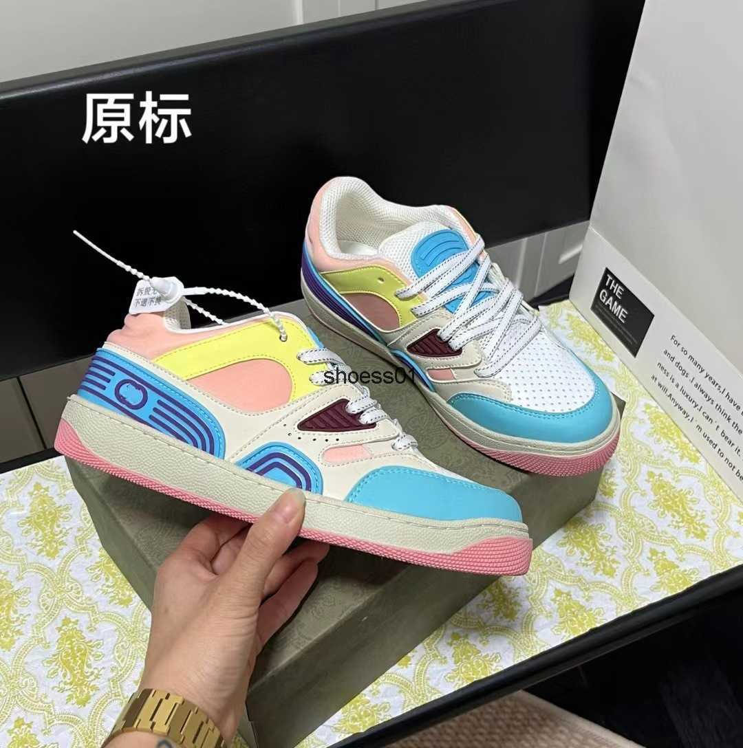 

2022 Autumn New High Edition Celebrity Color Double G Matching Sports Shoes Fashion Versatile Breathable Round Head Casual Board Shoes for Women, Green and white