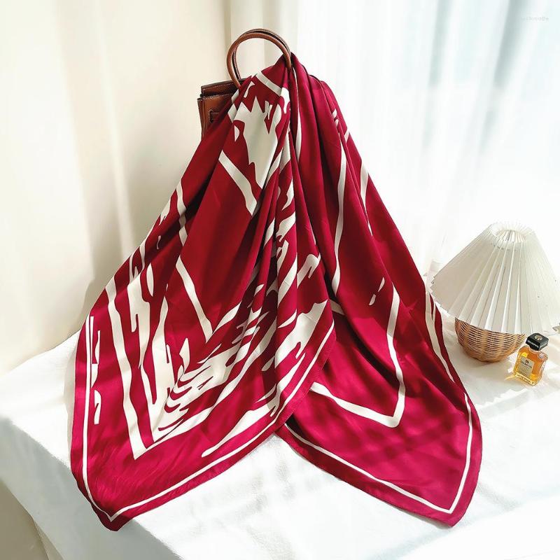 

Scarves Autumn Fashion 130cm Letter Ladies Temperament Decoration Beach Travel Shawl Large Square Scarf Party Mom Gift