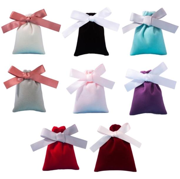 

50Pcs 7x9cm Jewelry Velvet Bags with Ribbon Flannel Pouches Wedding Candy Gift Packing Christmas Decoration8093301