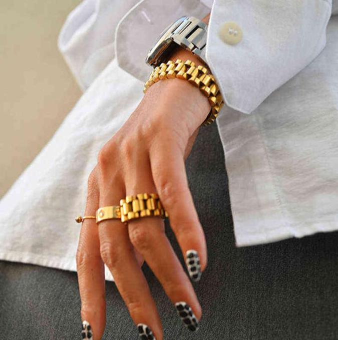 

Peri039sbox Solid Gold Color Bold Heavy Thick Bangle for Women Classic Wide Link Chain Strap Stackable Stainless Steel7449103