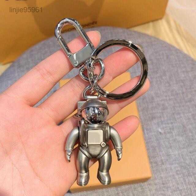 

Quality Alloy Astronaut Car Key Chain Men Women Lover Keys Buckle Fashion Accessories