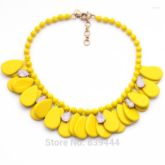 

Choker Beautiful Color Glass CAB Petal Elegant Fashion Luxury Bead Necklace Women