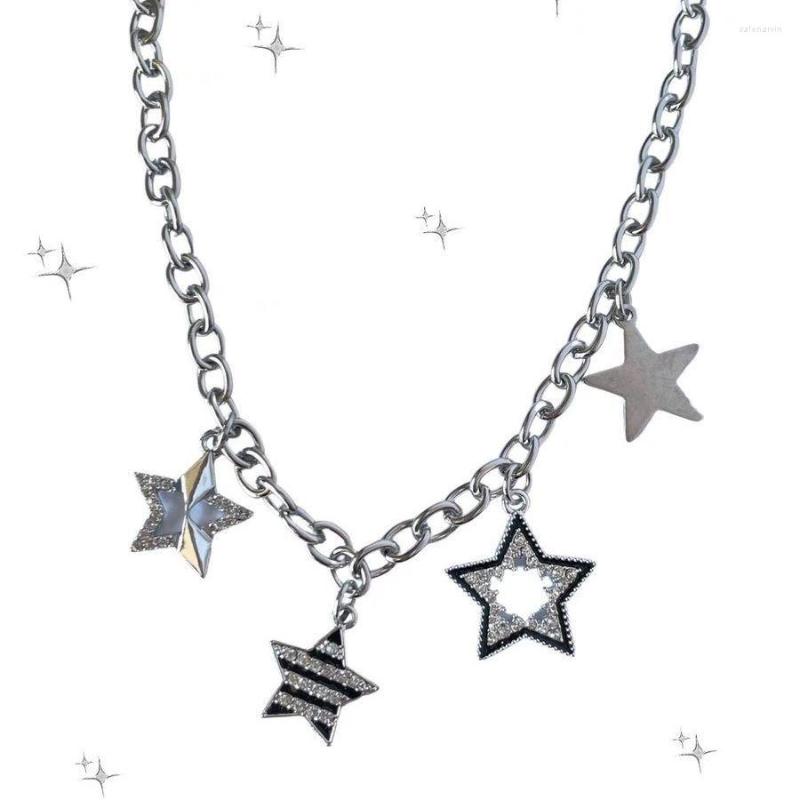 

Chains Vintage Fashion Personality Pentagram Necklace Unisex Hollow Out Crystal Pendant Party Jewelry Accessories Gift