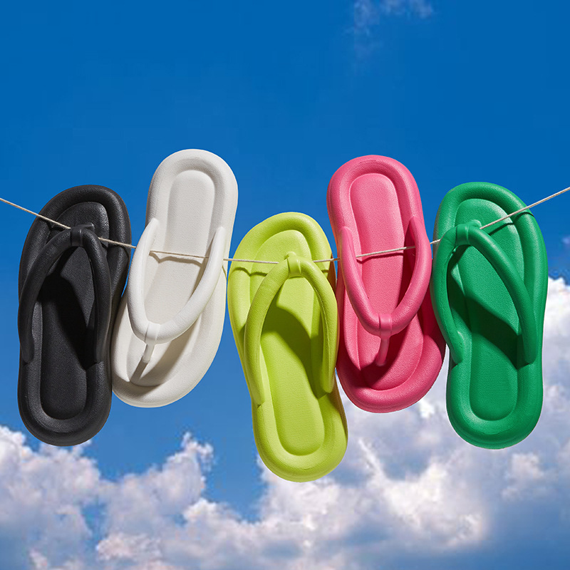 

Candy-colored Flip-flops Summer Slippers Soft Bottom Beach Wear Flat Clip-on Flip-flops Outside Shoes, Black