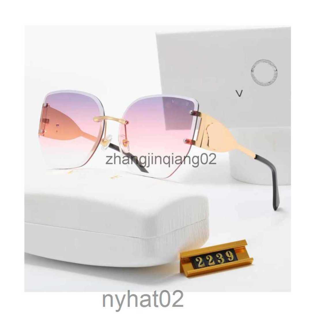 

Designer Versage Sunglasses Cycle Luxurious Fashion Sports Polarize Square Sunglass For Mens Womans Vintage Baseball New Driving Beach Pink Sun Glasses