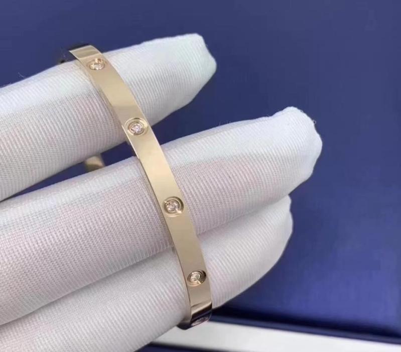 

Bangle Classic French Jewelry 4mm Steel Colorfast Couple Bracelet for Women Men Comes with signature box 2210126424661