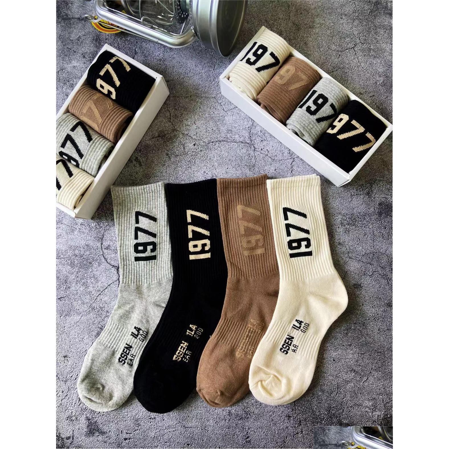

Men'S Socks Mens Womens Embroidery Casual Cotton Sports Basketball And Fashion No Box Drop Delivery Apparel Underwear Dhur6, No.2