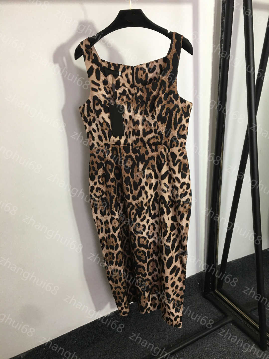 

23ss womens designer clothing women dresses summer Dress Leopard print bag hip tucked waist suspender vest dress High quality womens clothing