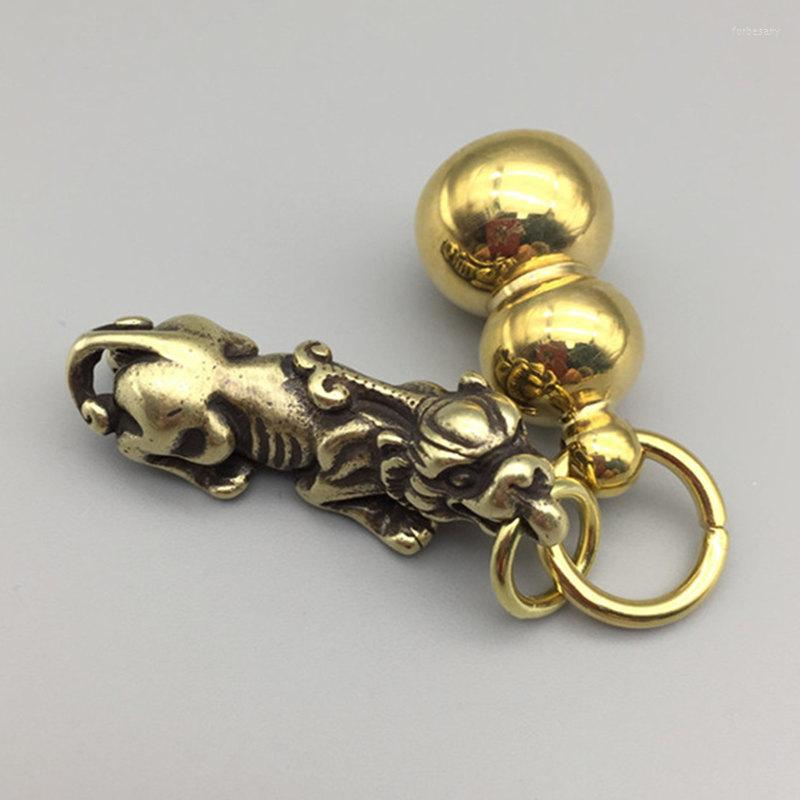 

Keychains Chinese Style Vintage Brass Brave Troops Keychain Handmade With Pendant Key Chain For Gift Accessories Bag DecorationsKeychains