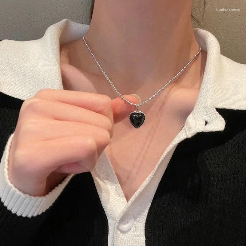 

Pendant Necklaces Vintage Black Heart Necklace For Womens Girls Punk Hip Hop Simple Bead Chain Silver Color Fashion Jewelry