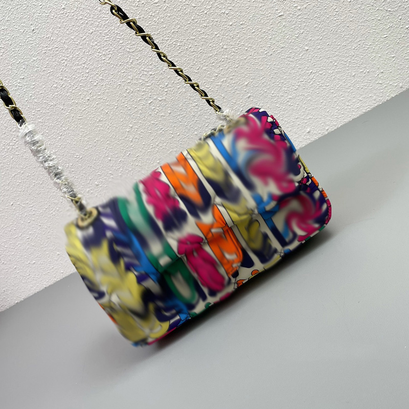 

Womens Designer Colorful Rainbow CF Quilted Denim Bags Gold Metal Hardware Matelasse Chain Crossbody Shoulder Handbags Printing Letter Outdoor Sacoche 25CM, Box