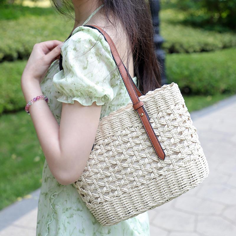 

Evening Bags Big Straw Bucket Bag For Women Trendy Weave Brand Beach Basket Top Handle Handbags Fashion Simple Shoulder 2023 SummerEvening, Khaki