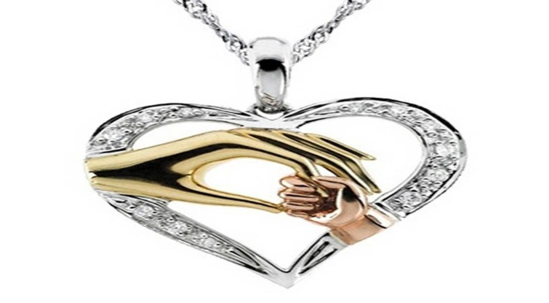 

Mother And Child Pendant Gift For Mom Golden Hand in hand Heart Love Pendant Necklace Mom Family Jewelry5036973