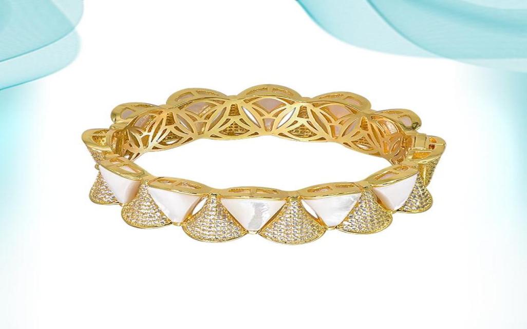 

Bangle Women039s Skirt Hem Bracelets Diamond Studded Fan Shaped Gold Plated Luxury Jewelry Accessory On Hand Unusual Gifts5732782
