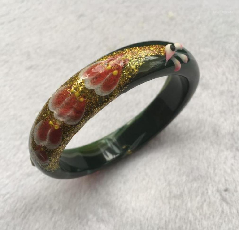 

Bangle Natural Green Red Onxy White Handcarved Peacock Pattern Size 5860 Mm14379818