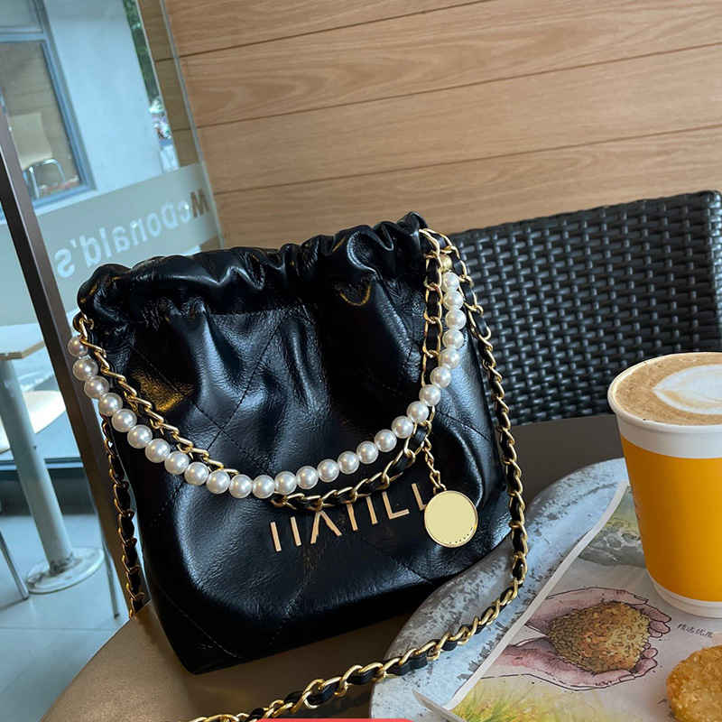 

Womens Oil Wax Leather 22 Mini Shopping Quilted Bags With Pearl Gold Metal Hardware Matelasse Chain Crossbody Shoulder Handbags With Coin Lucky Charm 18X7X22CM 5909, Box