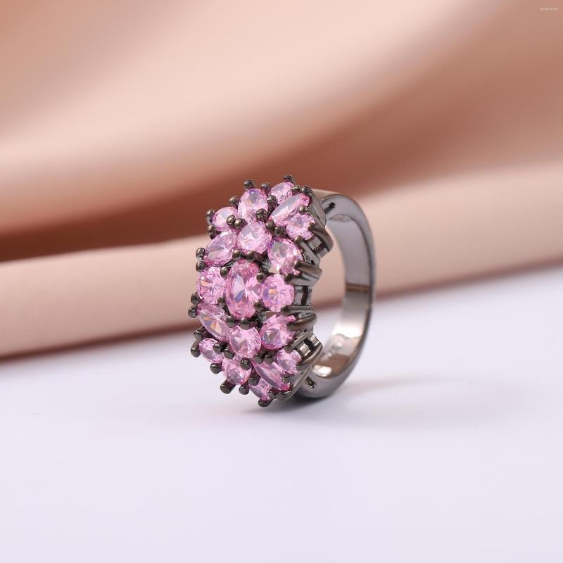 

Wedding Rings Flower Black For Women Fashion Jewelry Gift Elegant Princess Green Stone Czech Zircon Engagement Ring Factory Price