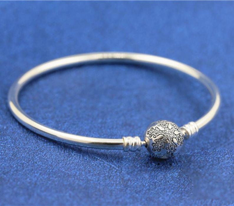 

Sterling Silver Smooth Bangle Bracelet with Pave Snowflake Clasp for Women Fit European Pandora Charm Beads Jewelry4488660