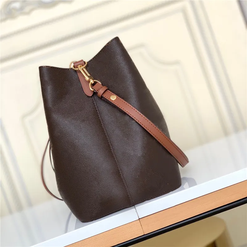

7A Top Quality designer totes bags with box Bucket Bag Mm44887 One Shoulder Messenger handbag Fashion Classic letter Womens canvas Genuine Leather Bags Luxury purse, Red
