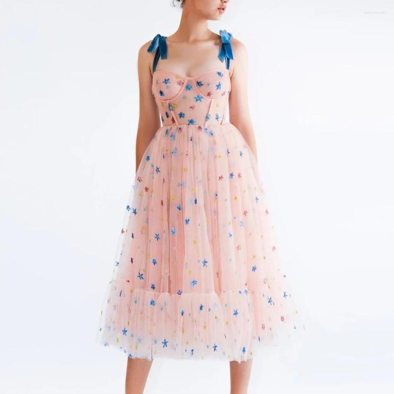 

Casual Dresses Mesh Yarn Spaghetti Strap Dress Women 2023 Stars Bronzing Gauze Sweet Midi French Style Pleated Party, Pink