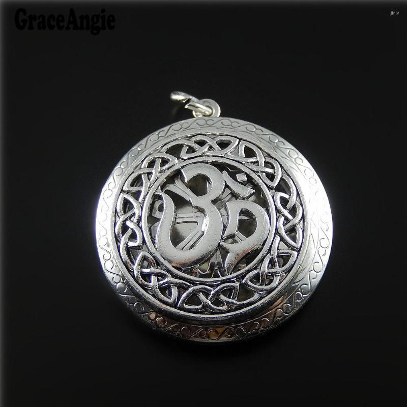 

Chains Grace Angie 1PCS Round '3D' Figure Shape Hollow Loct Oil Diffuser Necklace Gift Beauty Fragrance Handcraft52739
