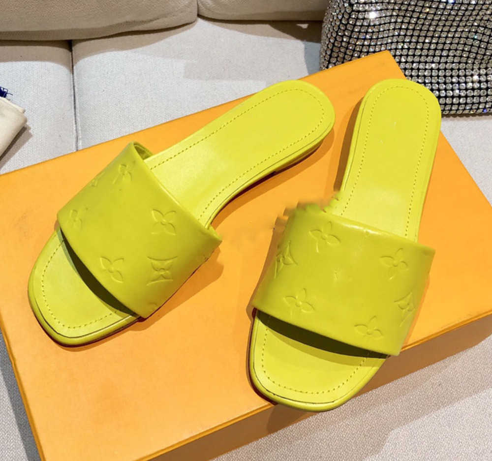 

2023 women slippers new outdoor banquet Slide shoes summer fashion brand leather sandals multicolor flat heel Mule letter womens slippers, Red