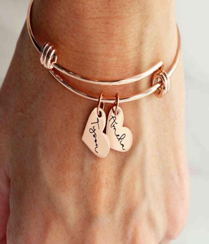 

13 Name Bracelet Personalized Adjustable Charm Bangle Cute Heartshaped Pendant Stainless Steel Jewelry for Mothers2533152