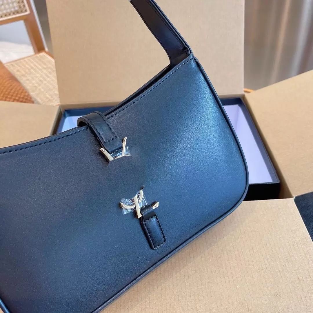 

Bags Handbag Women Shopping fashion Underarm clutch Leather Pure Color Shoulder Simple Atmosphere And Messenger Purses 100
