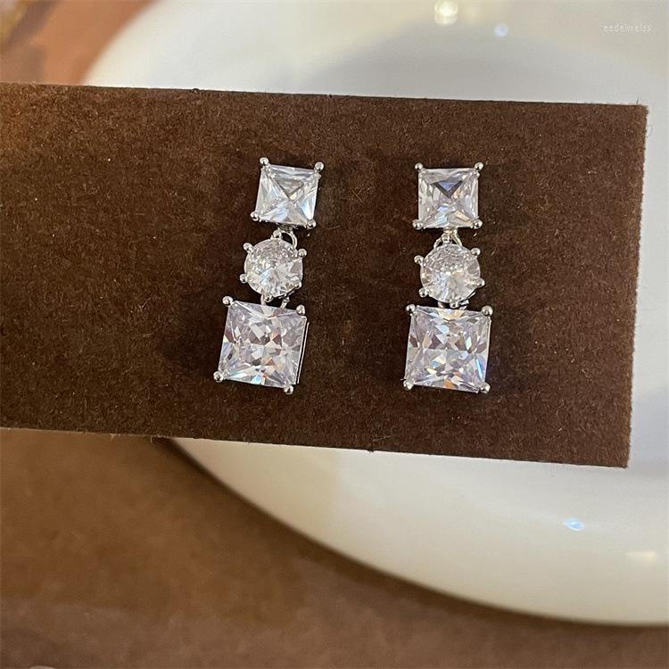 

Stud Earrings South Korea's Super Sparkling Cubic Zirconia Niche Design Light Luxury High Grade Delicate Temperament For Women