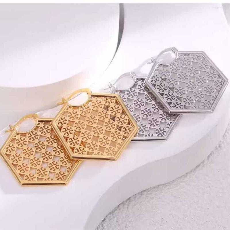 

Dangle Earrings European And American Retro Hollow Out Geometric Earbuckle Net Red Exaggerated Fashion Personality