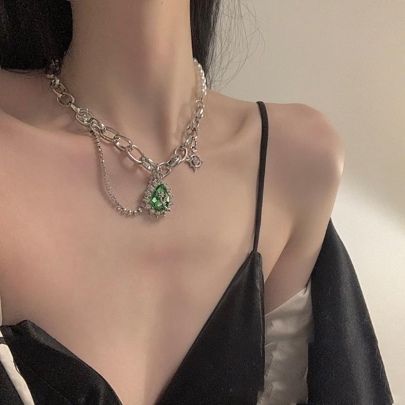 

Pendant Necklaces Green Color Crystal Stone Pearl Chain Water Drop Korean Beautiful Party ChokersPendant