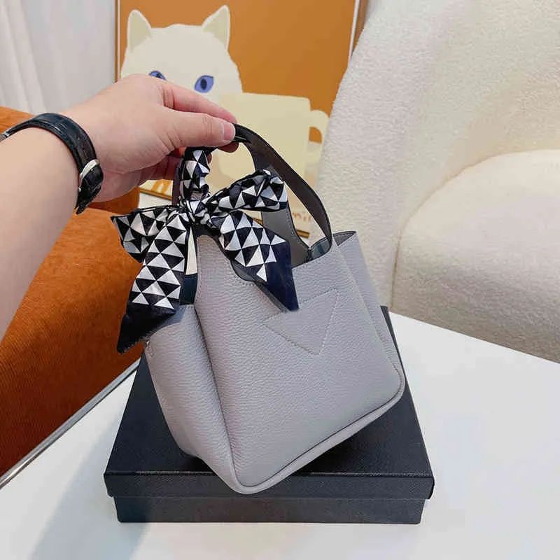 

Tote bucket bag Casual Shoulders-bag crossbody Woman Brand Handbag Lady Classic Female Design Wallets 2209