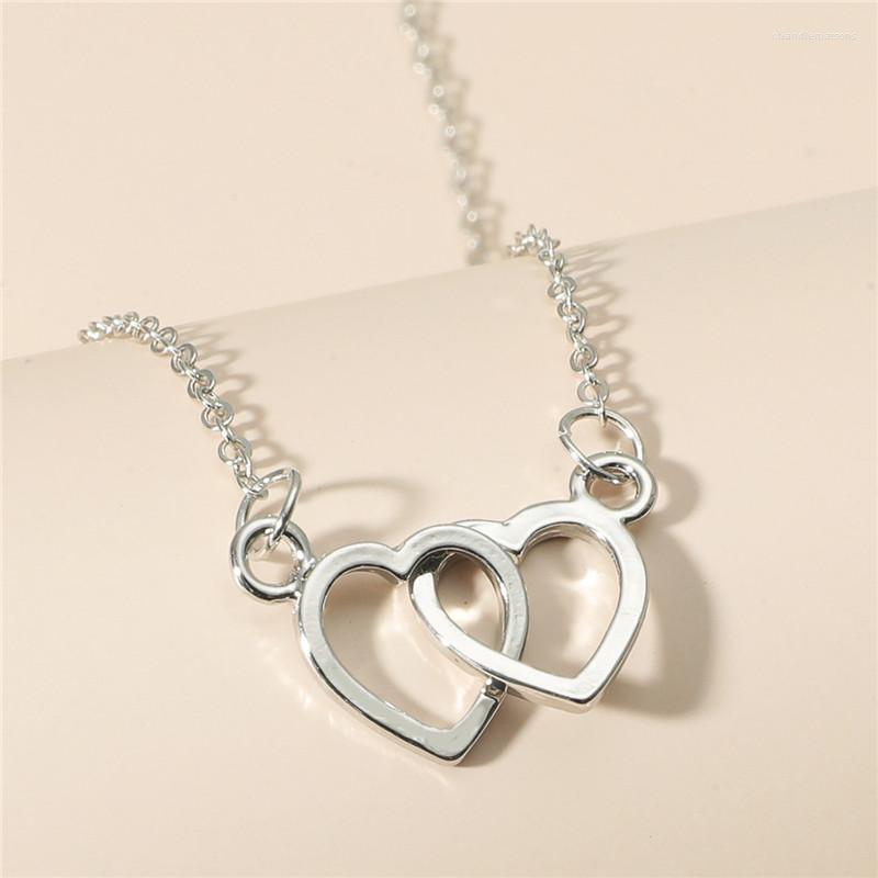 

Pendant Necklaces Simple Hollow Double Heart Trendy OL Style Geometric Charms Choker Jewelry Party Gifts For Women Girls