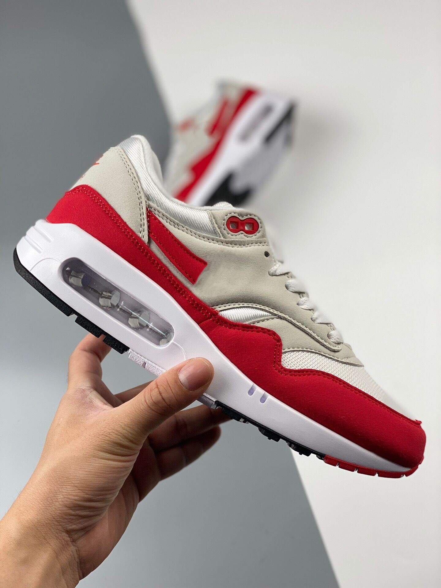 

Mar 26th 2023 Trainers 87 Running Shoes The Men Women Trainer 1 86 OG Big Bubble Sport Red Light Neutral Grey Outdoor-Indoor Athletic Sports Sneakers With Box
