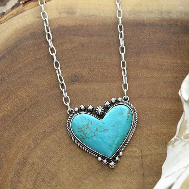 

Pendant Necklaces Vintage Heart Shaped Turquoise Necklace Personality Fashion Bohemian For Women Sliver Color Rock Party Jewelry
