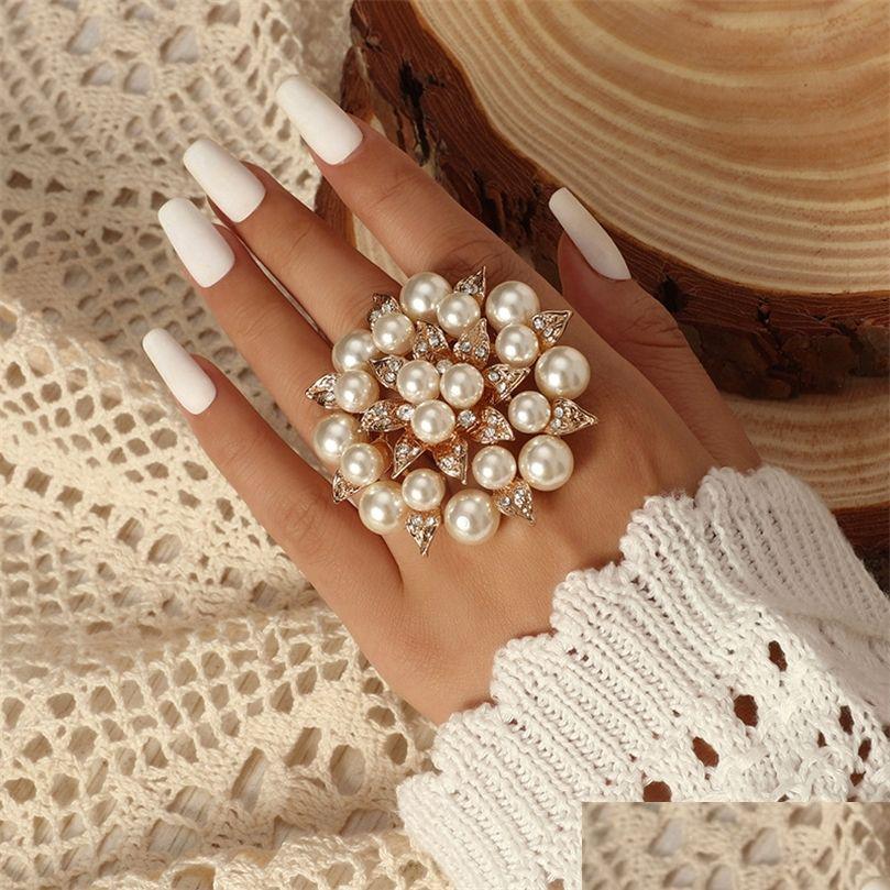 

Rings Elegant White Pearl Crystal Flower Women Ring Jewelry Accessories Luxury Big Korean Zircon Engagement Party Gift 22072 Dhodb