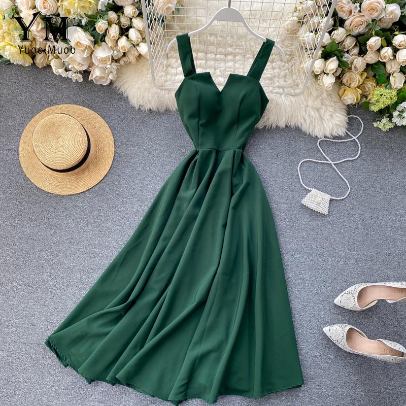 

Casual Dresses YuooMuoo 2023 Brand Design V-neck Vintage Back Bandage Dress Women Summer Elegant Big Swing Long Party Fashion Green, Red