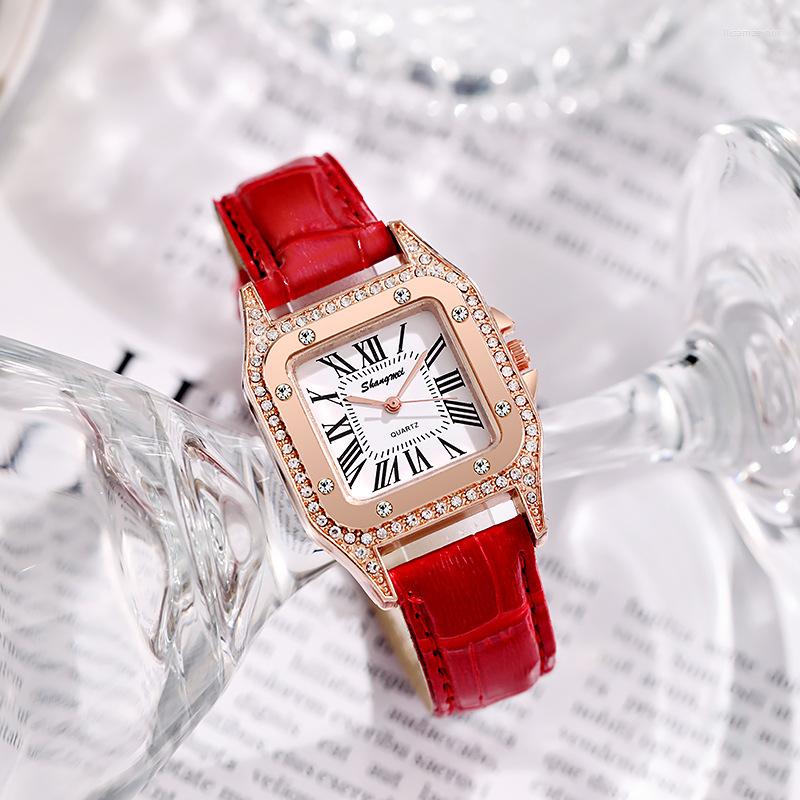 

Wristwatches Fashion Square Diamond Belt Women's Watch Simple Roman Numerals Rhinestone Quartz, Red