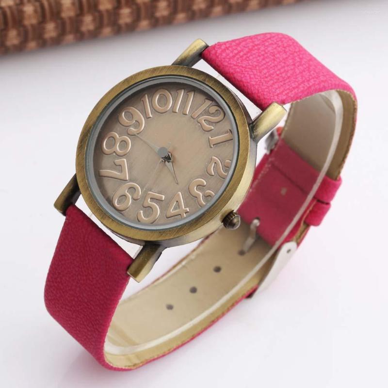

Wristwatches Womage Women Watches Ladies Fashion Vintage Leather Strap Quartz Girls, 149683green