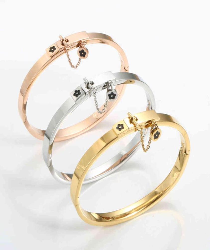 

Luxury Lucky Flower Open Cuff Bangles Bracelet for Women Girls Gold Plating Charming Stainless Steel Jewelry Gift6722255