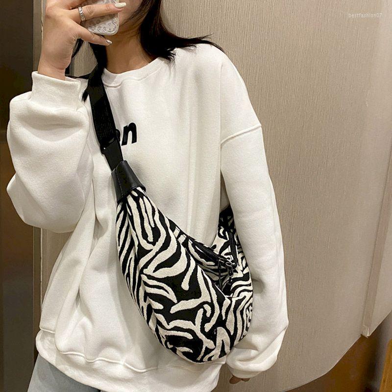 

Waist Bags Foufurieux 2023 Fashion Crossbody Bag Women's Versatile High Capacity Student Korean Canvas Zebra Pattern Dumpling Bun, Black