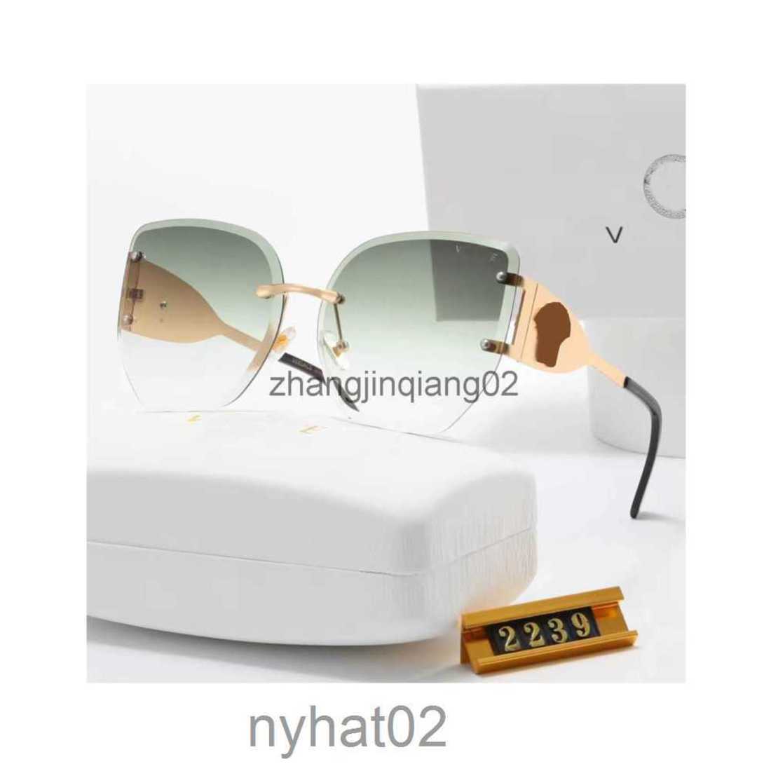 

Designer Versage Sunglasses Cycle Luxurious Fashion Sports Polarize Square Sunglass For Mens Womans Vintage Baseball New Driving Beach Green Pink Sun Glasses