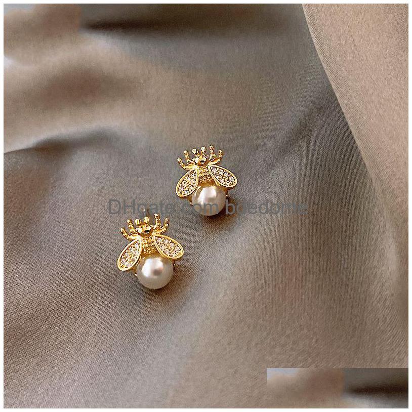 

Stud Korean Style Honey Bee Pearl Earrings For Women Exquisite Small Elegant Earring Ladies Party Birthday Jewelry Gifts Dro Dhalf