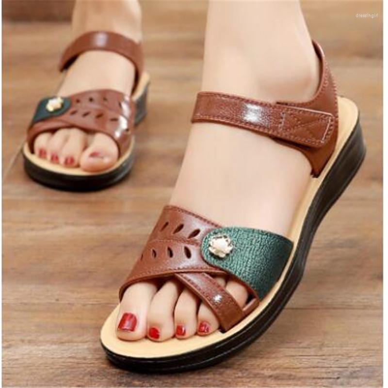 

Sandals 2023 Women Mother Old Female Shoes Cow Genuine Leather Casual PU Hook Loop Summer Beach Cool Size 35-41 E1224, Wine red