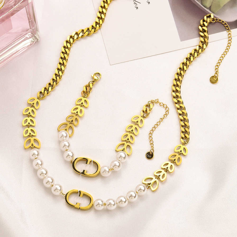 

Titanium Di D Jia CD letter bracelet necklace stainless wheat ear pearl hand string steel seal Jewelry Set