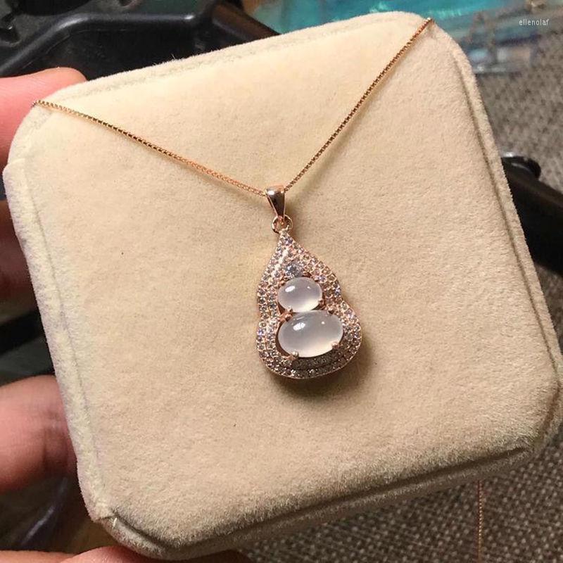 

Chains Creative Design Silver Inlaid Natural Hetian Chalcedony Gourd Ladies Necklace Light Luxury Elegant Retro Engagement Jewelry