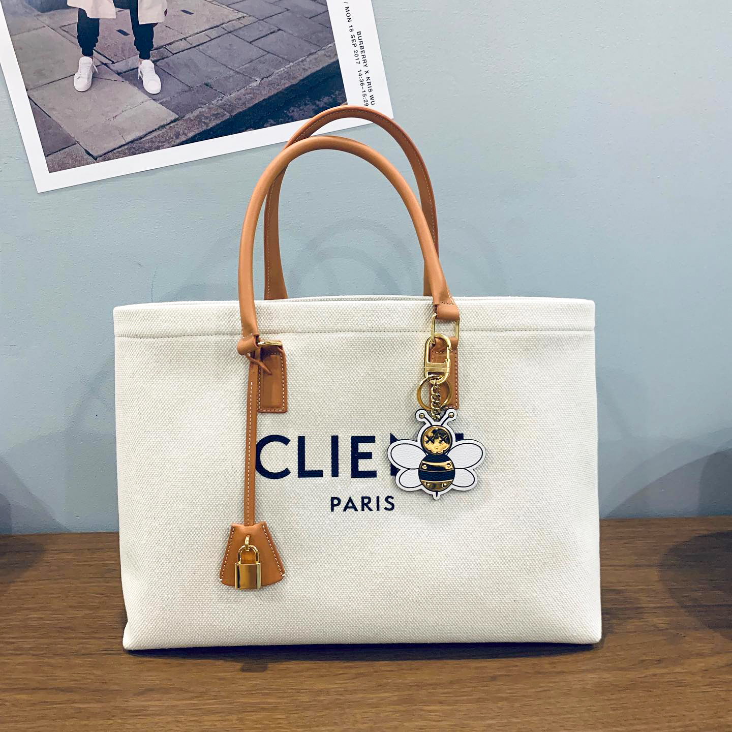 

high capacity Luxury TRIOMPHE CANVAS Bag Linen Shoulder clutch travel Designer Raffias bag Woman mens tote white handbag cross body lock beach duffle shopper Bags
