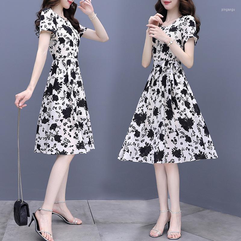 

Casual Dresses Exquisite Floral Dress Summer High Waisted Crotch Covering Slimming Temperament Short Sleeved Small Skirt For Children, Black