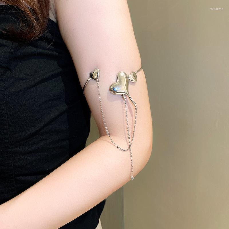 

Bangle Punk Hiphop Heart Shaped Bracelet Sweet Love Tassel Silver Upper Arm Chain Bracelets Women Opening Jewelry Gift