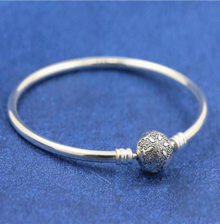 

Sterling Silver Smooth Bangle Bracelet with Pave Snowflake Clasp for Women Fit European Pandora Charm Beads Jewelry9033433